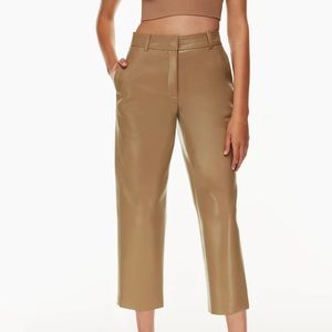 NWT Aritzia Babaton Command Crop Camel - sz. 4